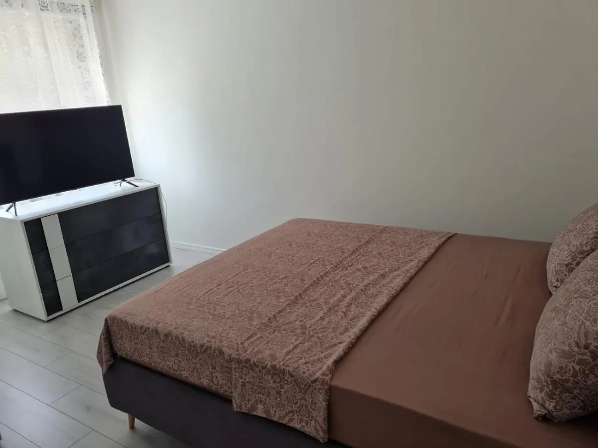 Apartament Marina Julia Apartment
